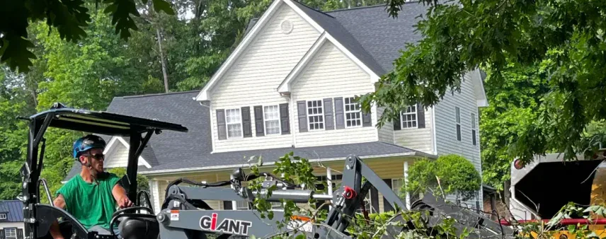 Tree service crew estimating costs in Cornelia, GA after a storm